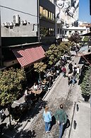 Urban Nest - Suites & Apartments