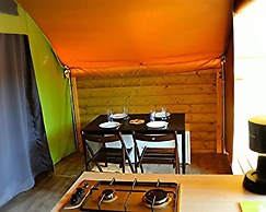 Camping des Rives des Corbieres