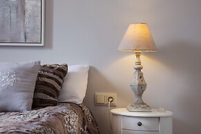 Opening Doors Aribau