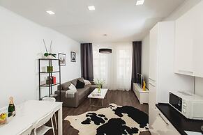 Apartment Horodotska 4
