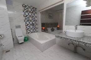 Hotel Gajur Palace