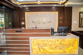 Hotel Gajur Palace