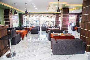 Hotel Gajur Palace