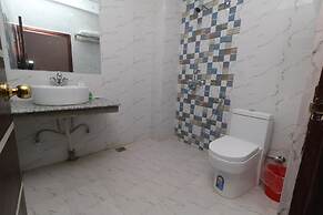 Hotel Gajur Palace