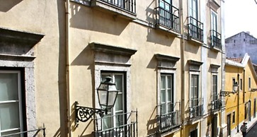 Akicity Bairro Alto Night