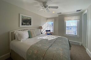 Beach Breeze Inn