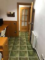 Private Rooms - Fira 2