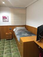 Private Rooms - Fira 2