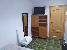 Private Rooms - Fira 2