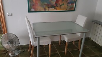 Private Rooms - Fira 2