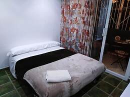 Private Rooms - Fira 2