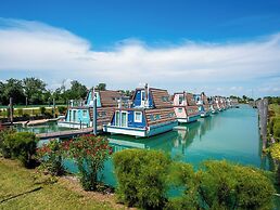 Marina Azzurra Resort