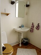 Stora Björnstugan in Laisvallby