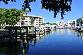 Fort Myers Beach Area 7327 - 302