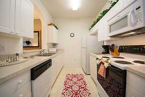 Windsor Palms Condos 8102 - 305