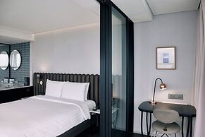 Lavalse Hotel
