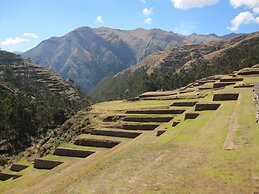 Munay Tika Family House