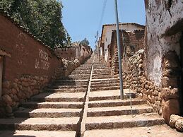 Munay Tika Family House