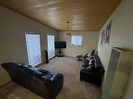 Eagle Nest Fly Shack and Lodge