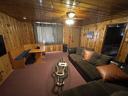 Eagle Nest Fly Shack and Lodge