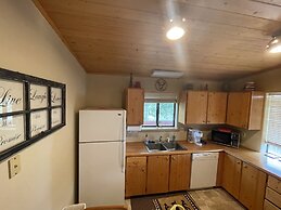 Eagle Nest Fly Shack and Lodge