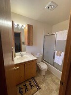 Eagle Nest Fly Shack and Lodge