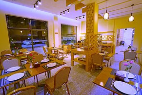 Relax Mandalay Hotel