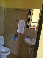 Acacia Tree Apartments