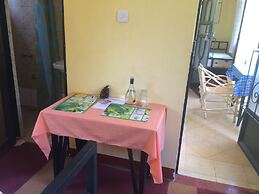 Acacia Tree Apartments