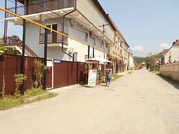 Gostevoy Dom na Glavnoy