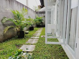 Villa Putih Berawa