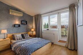 Prague 1 SUNNY APT by Michal&Friends