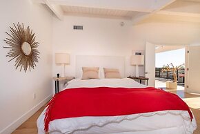 Beautifully Designed Palos Verdes Villa w/ Private Beach and Stunning