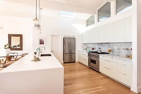 Beautifully Designed Palos Verdes Villa w/ Private Beach and Stunning