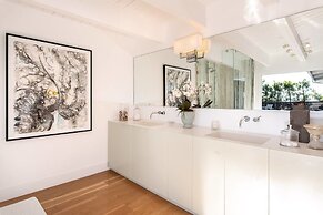 Beautifully Designed Palos Verdes Villa w/ Private Beach and Stunning