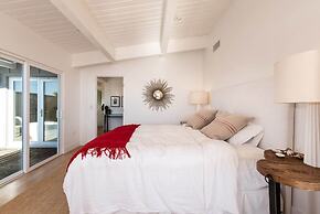 Beautifully Designed Palos Verdes Villa w/ Private Beach and Stunning