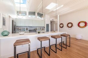 Beautifully Designed Palos Verdes Villa w/ Private Beach and Stunning