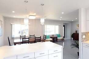 Bright Spacious Family House Near Universal Studios