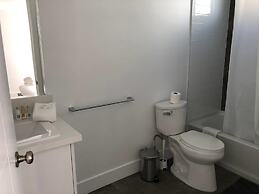 Brand NEW Luxury Spacious 3bdr Townhome Close to 3rd St