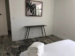 Brand NEW Luxury Spacious 3bdr Townhome Close to 3rd St