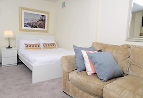 LUX Suites in the Heart of Santa Monica