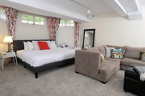 LUX Suites in the Heart of Santa Monica