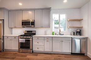 Newly Remodeled 3 BDR House Near Dodgers Stadium