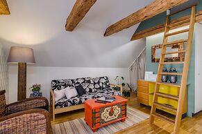 Old Town square APT by Michal&Friends