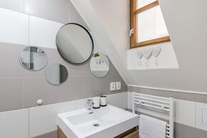 Old Town square APT by Michal&Friends