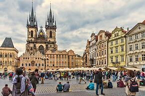 Old Town square APT by Michal&Friends