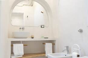 Ravino Secret Retreat