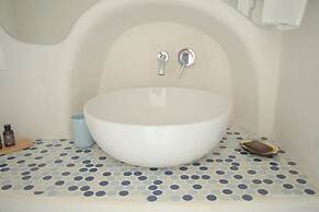 Ravino Secret Retreat