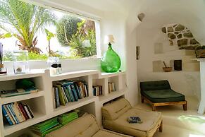 Ravino Secret Retreat