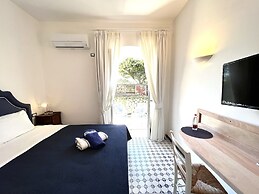 Ravino Secret Retreat